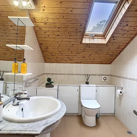 Casa Leao De Ouro - Indoor Pool By Lovelystay