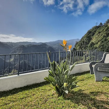 Casa Leao De Ouro By Lovelystay Hébergement de vacances