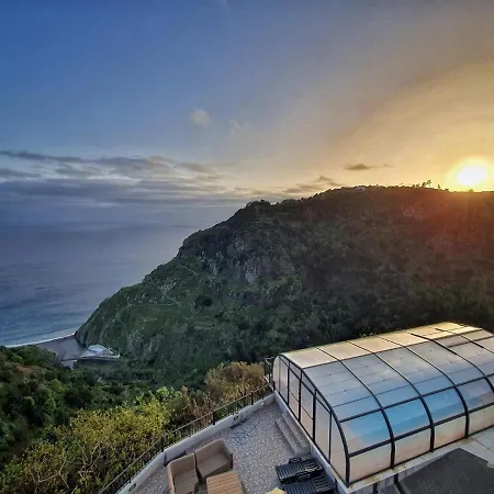 Casa Leao De Ouro By Lovelystay Hébergement de vacances São Jorge